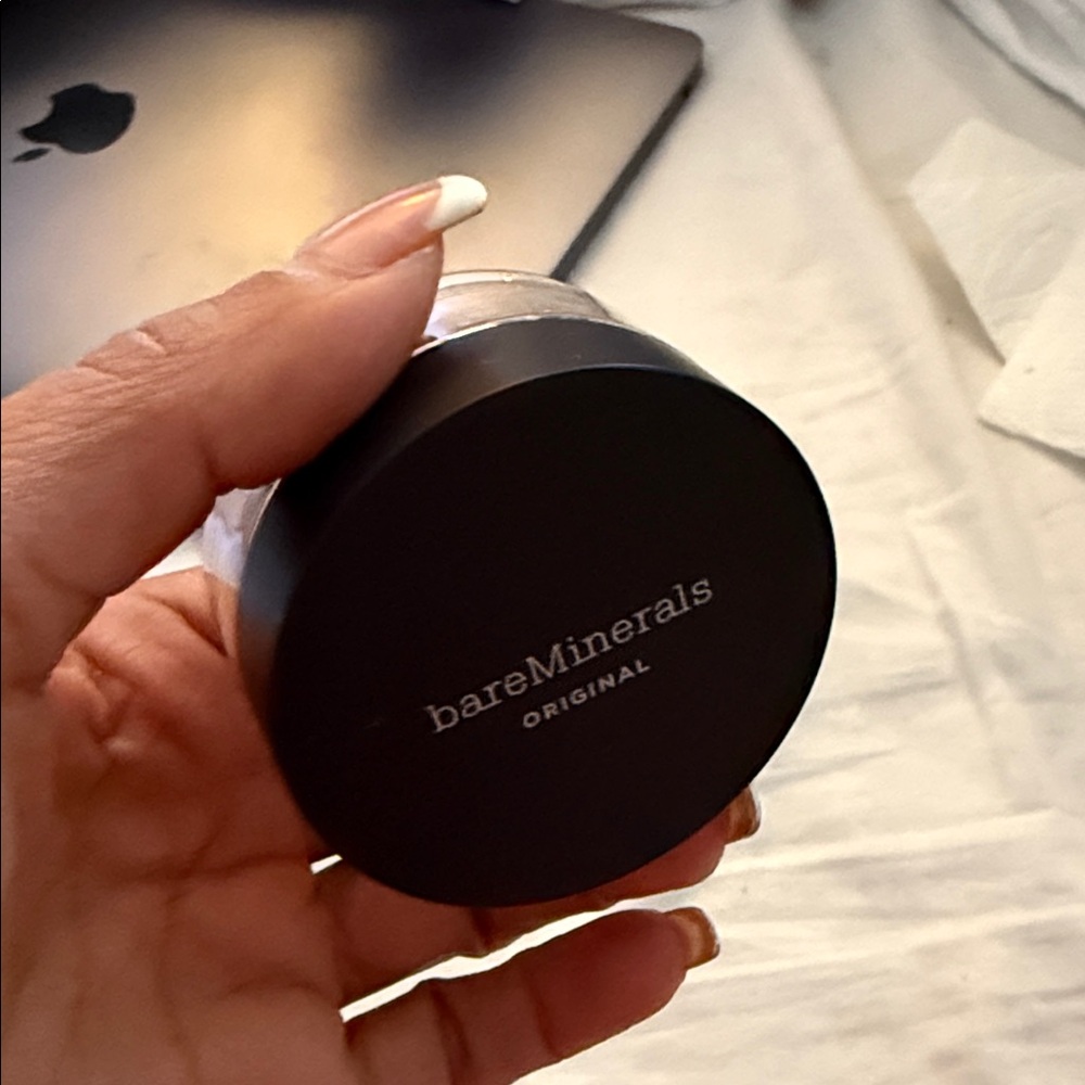 bareMinerals Original Loose Powder Foundation - Golden Ivory 07 - Picture 7 of 7